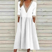 Livia | Halflange Kantjurk Dress