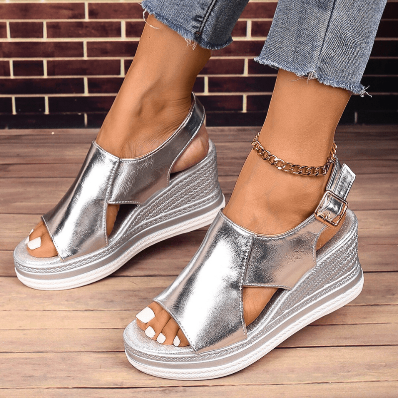 BAYLIE | WIDE-FIT ANTI-SLIP SANDALS