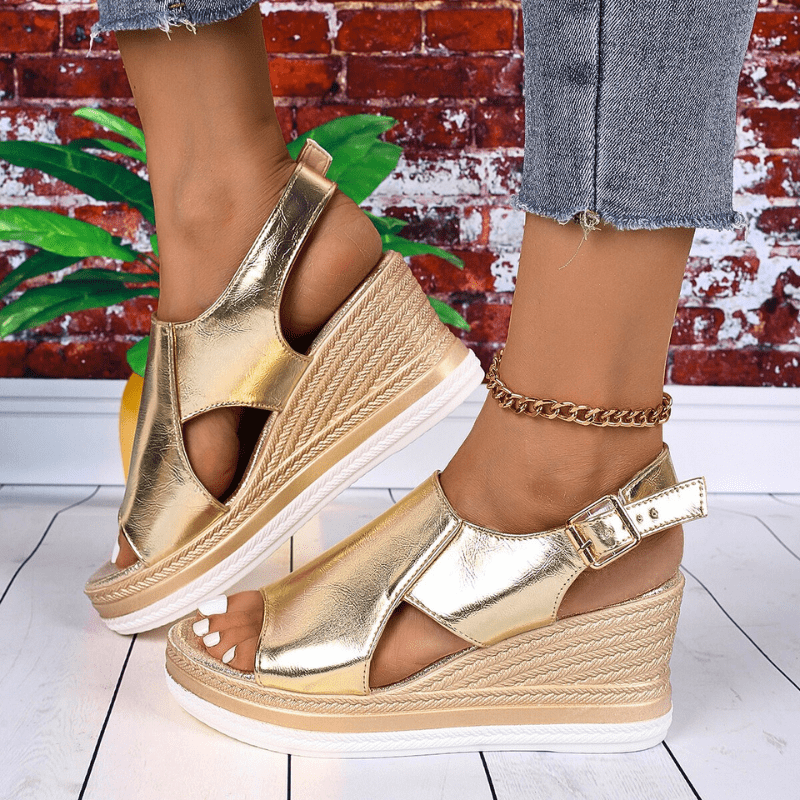 BAYLIE | WIDE-FIT ANTI-SLIP SANDALS