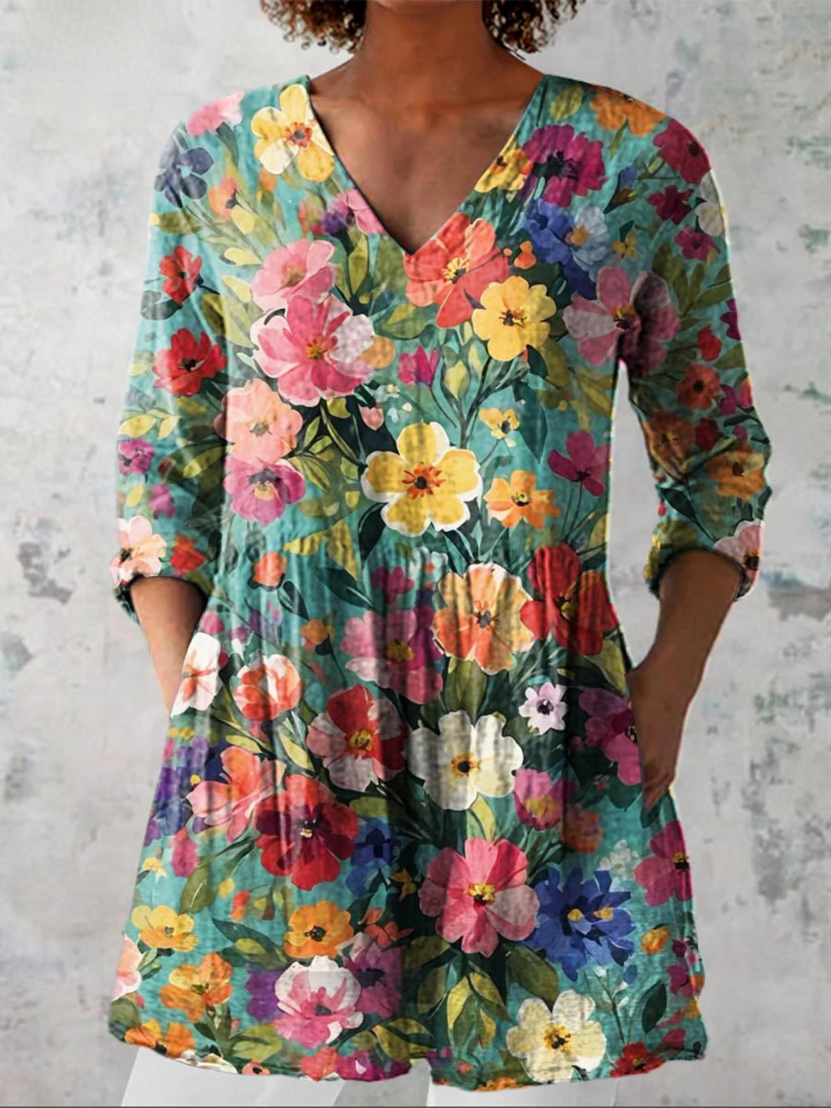 NORA | MULTICOLOUR V-NECK LONGLINE BLOUSE