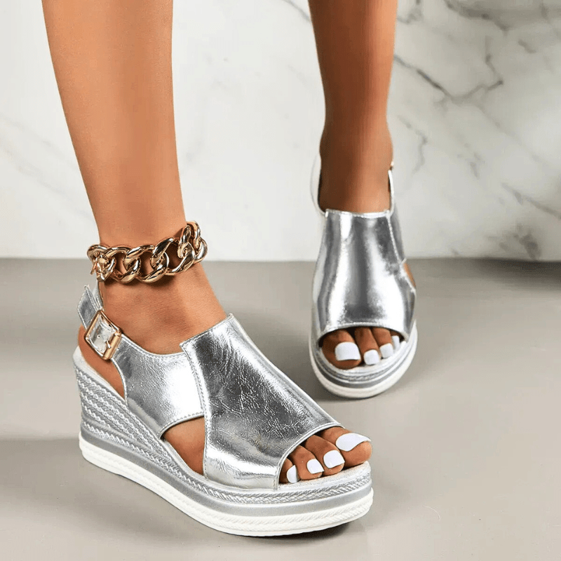 BAYLIE | WIDE-FIT ANTI-SLIP SANDALS