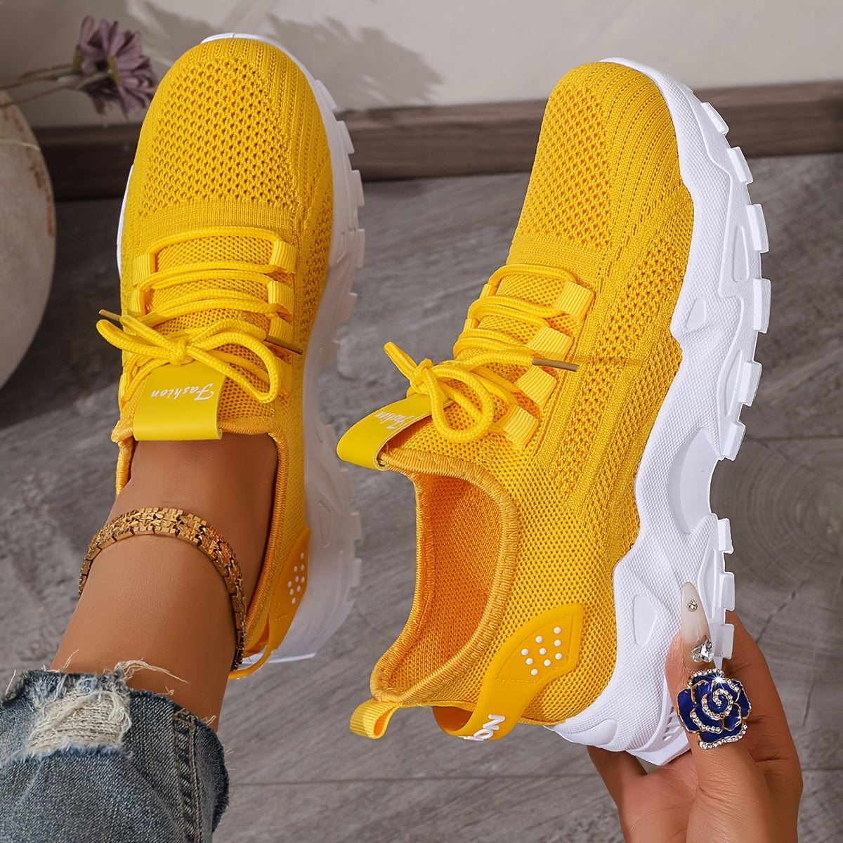 Women's trainers
