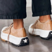 Women's trainers