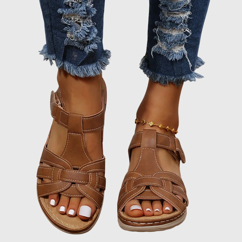 Piper | Light Sandals With Strap
