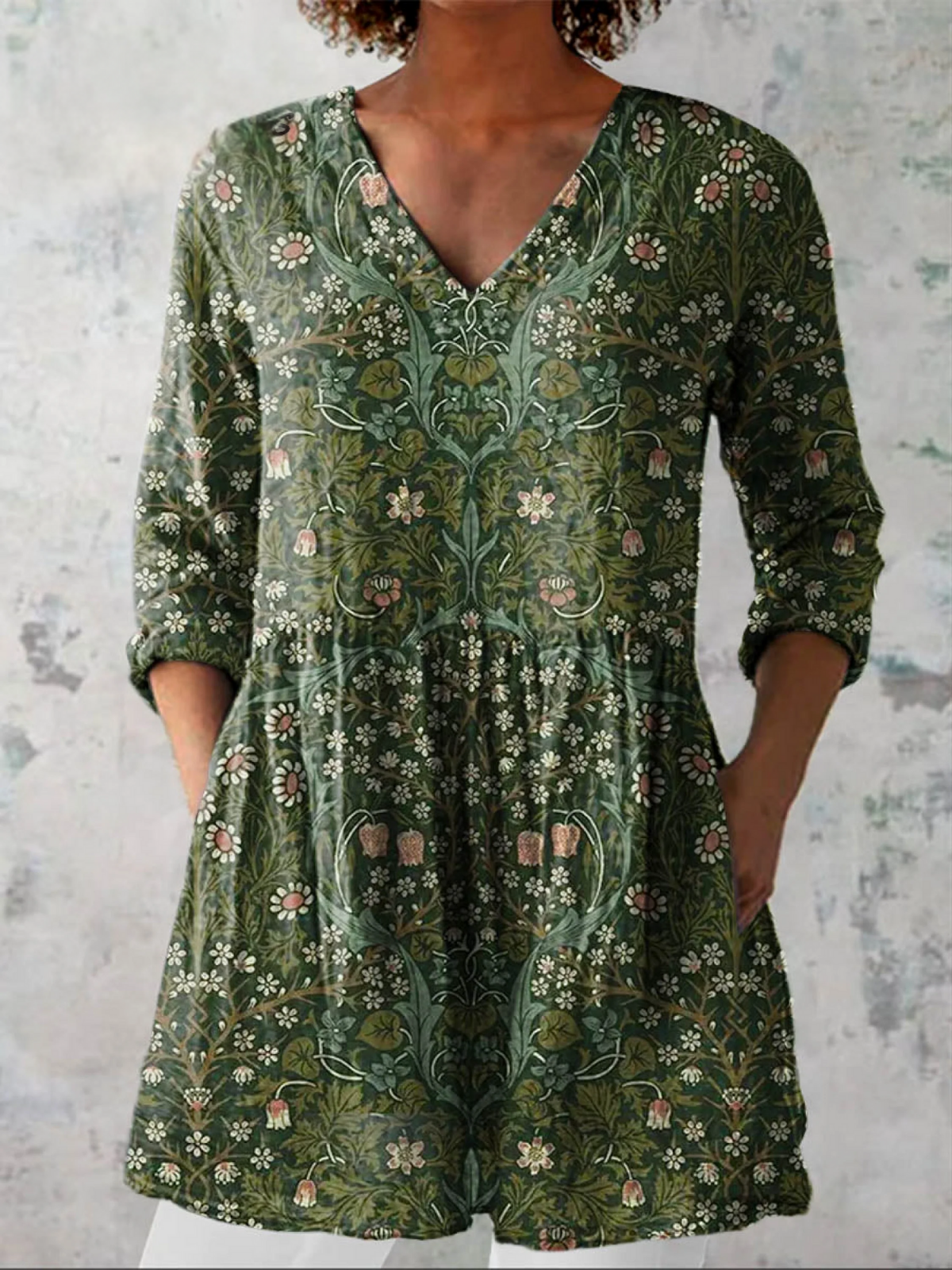 JULIE | GREEN V-NECK LONGLINE BLOUSE
