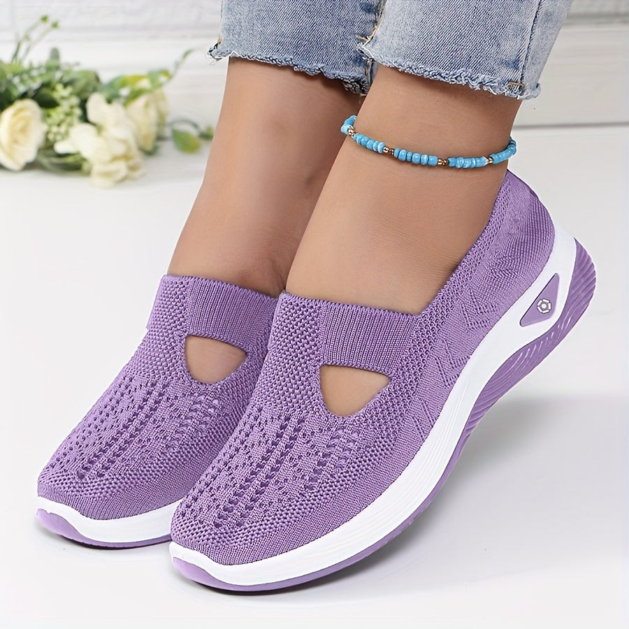 Easy Entry Trainers With Stable Fit