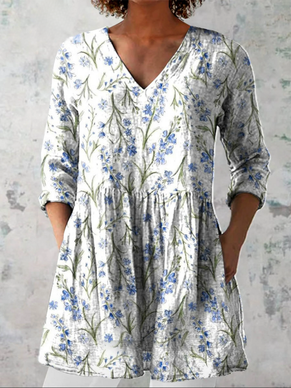 JEANNE | WHITE V-NECK LONGLINE BLOUSE