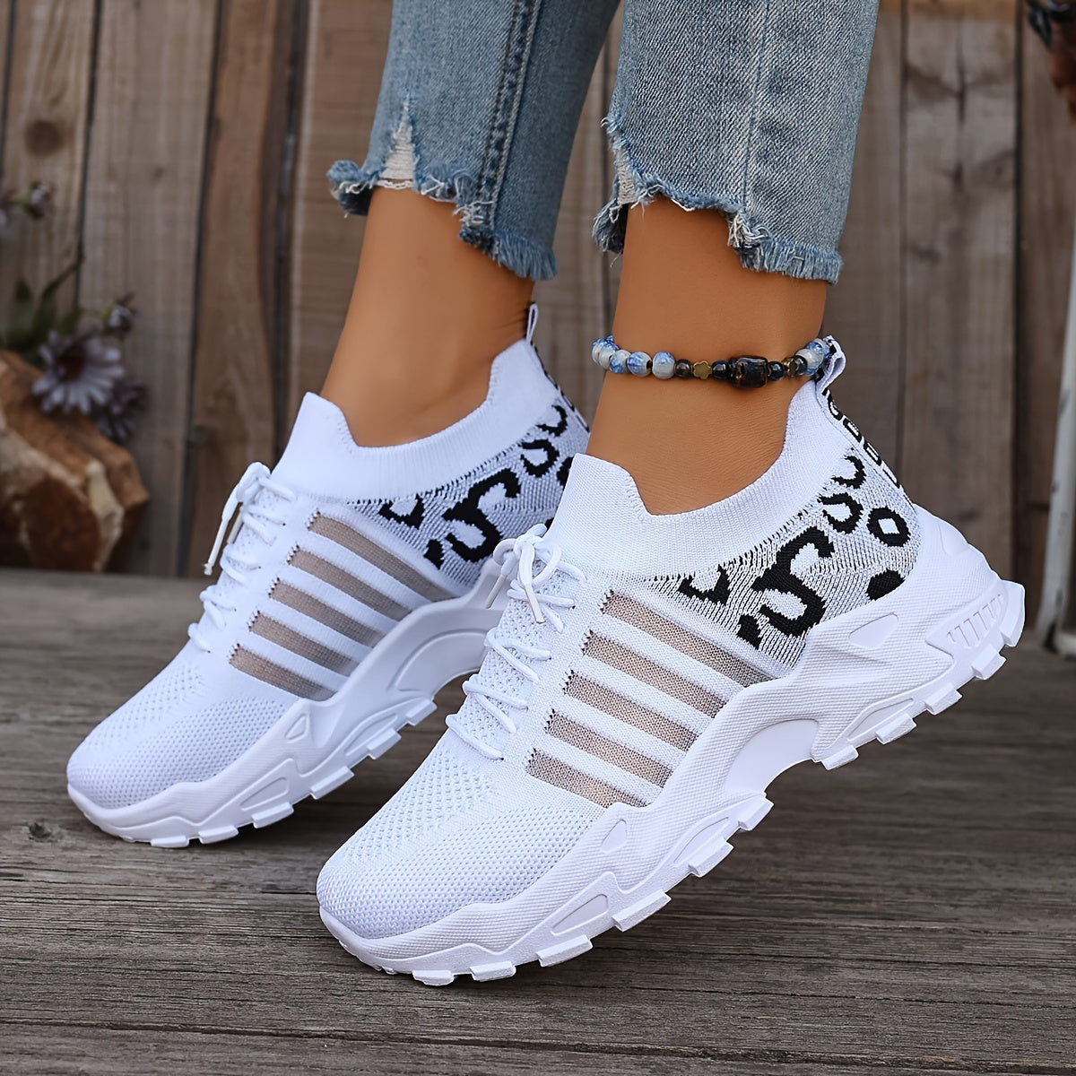 CUSHIONED LIGHTWEIGHT TRAINERS