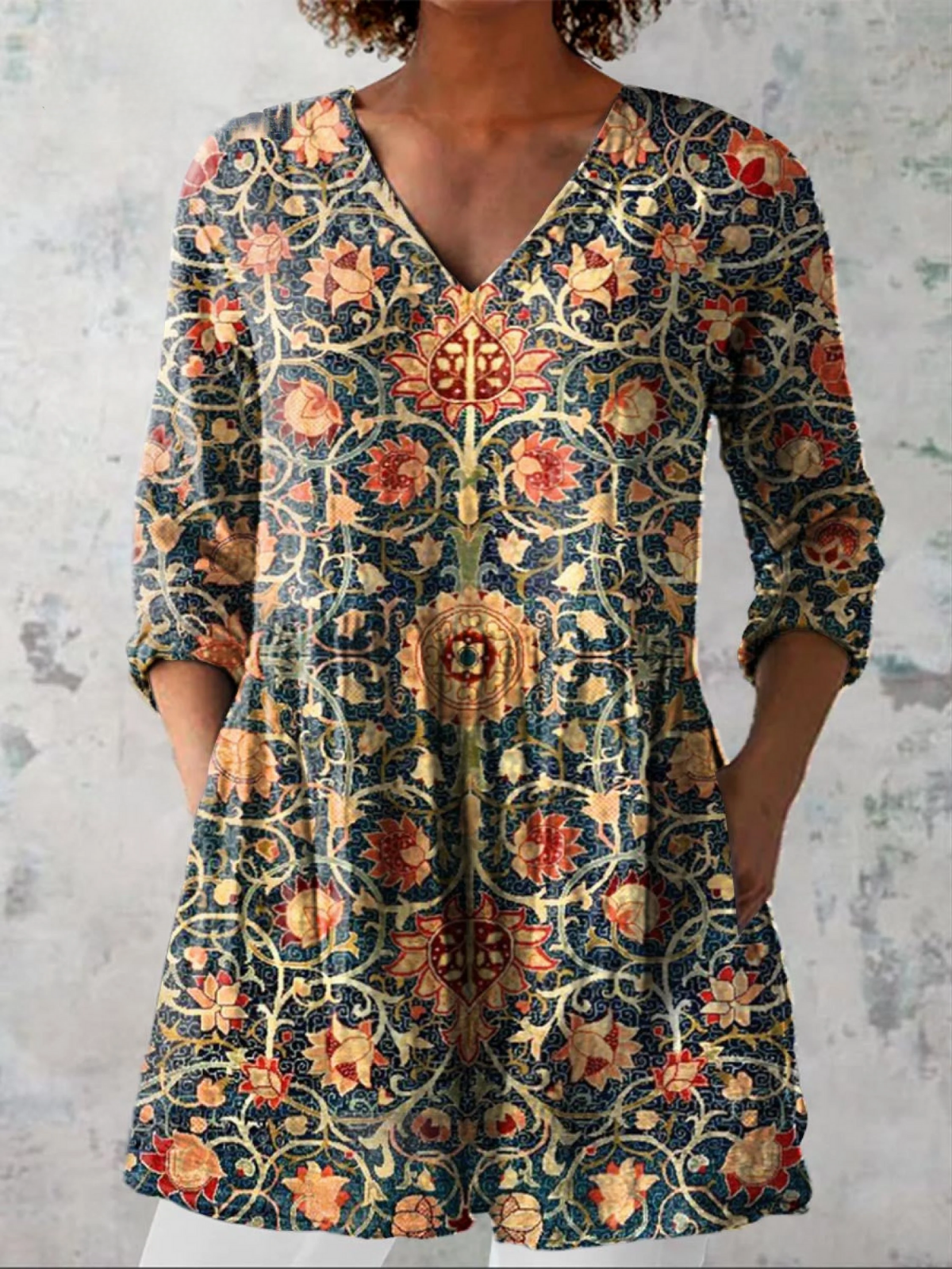 CELINE | MULTICOLOUR V-NECK LONGLINE BLOUSE