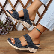 Laquesha | Cut-Out Strap Sandals