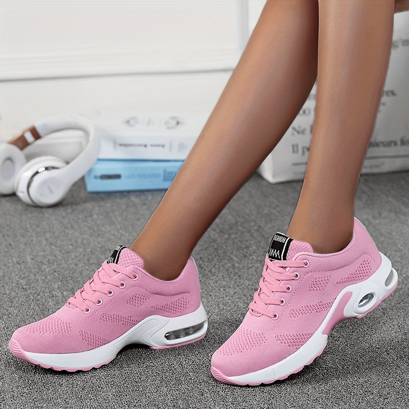 LUCHTGEVEERDE | ANTI-SLIP TRAINERS
