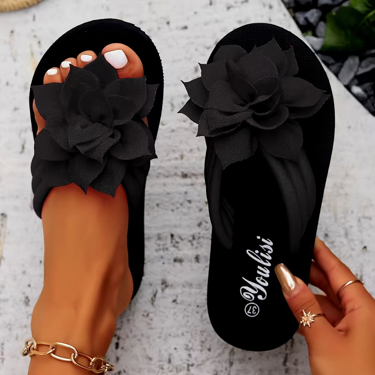 Tinnie | Flower-Detail Toe-Post Sandals