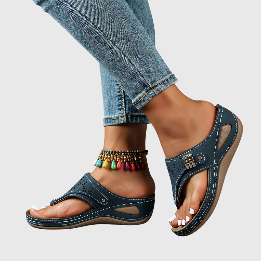 ANIKA | WIDE-FIT PRODUCT