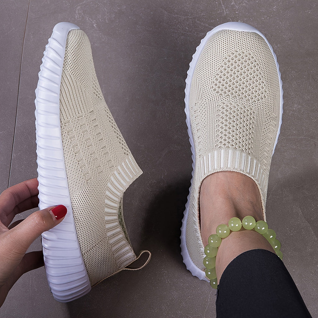 CUSHIONED ANTI-SLIP TRAINERS