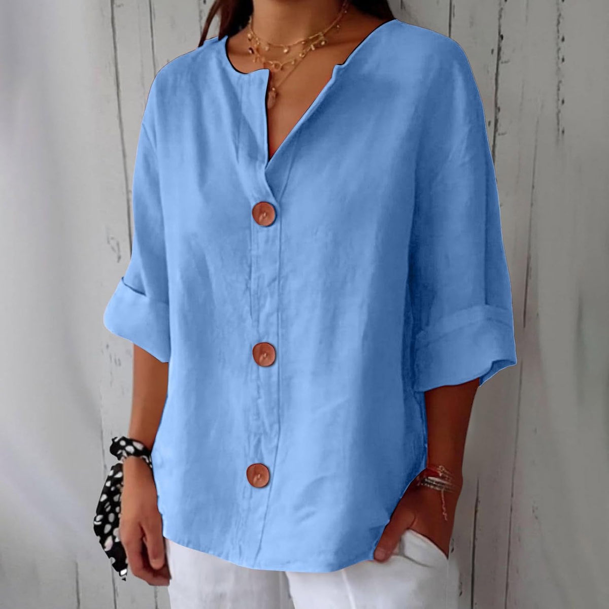 Tenaya | V-Neck Large-Button Shirt