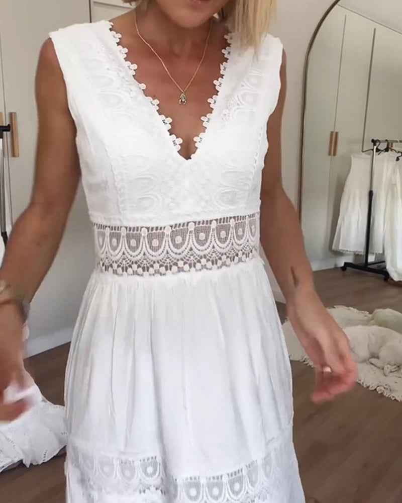 CIRCE | LACE V-NECK DRESS
