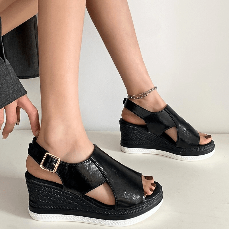 BAYLIE | WIDE-FIT ANTI-SLIP SANDALS