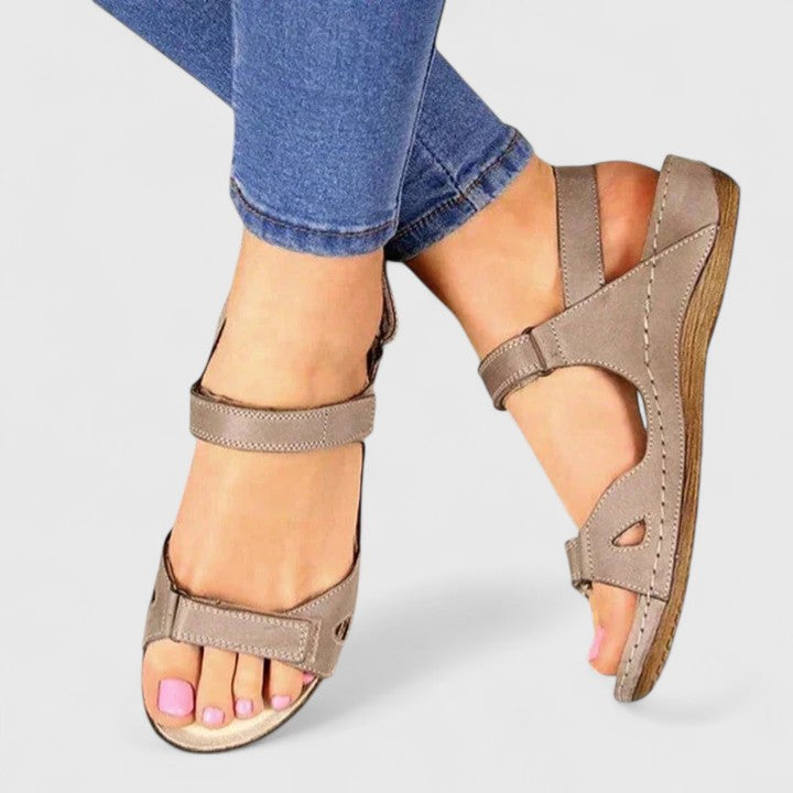 AVRIE | QUILTED FLAT SANDALS