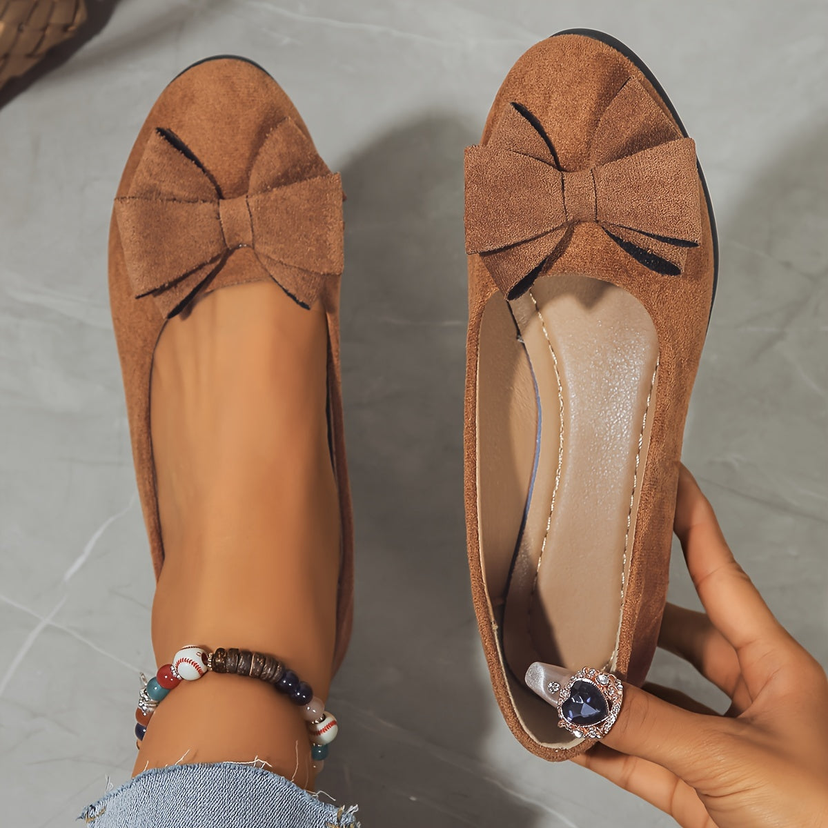 Women's shoes
