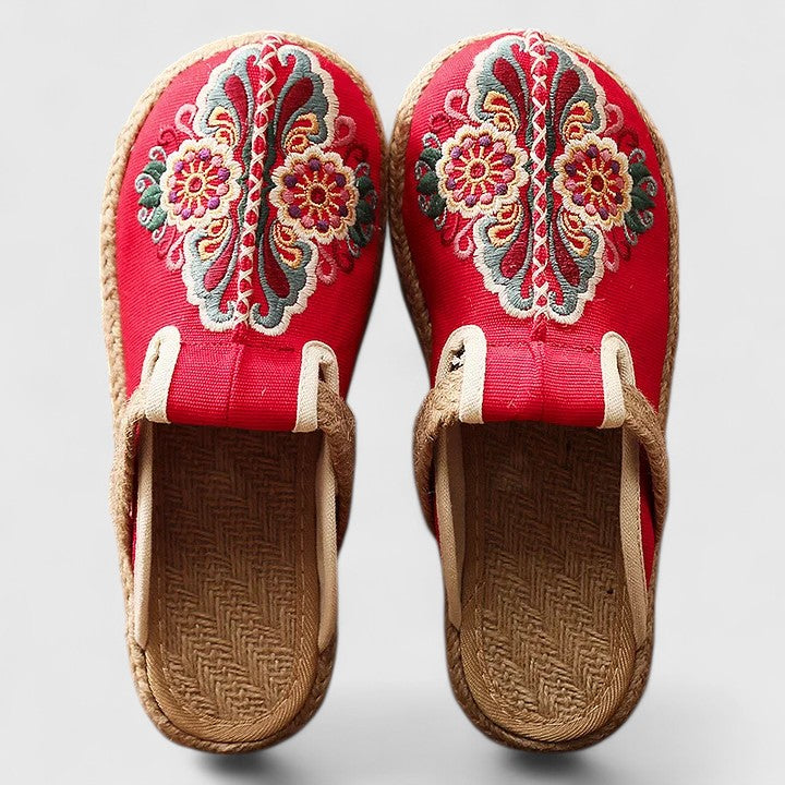 Clarize | Embroidery Sandals