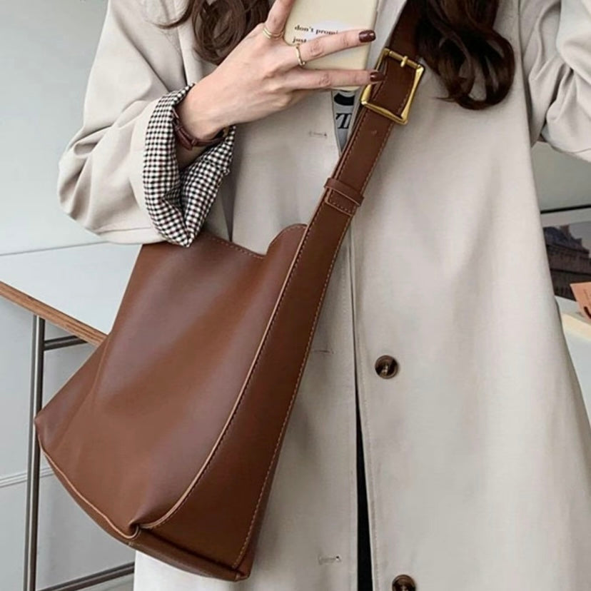 STACY | LEATHER SHOULDER BAG