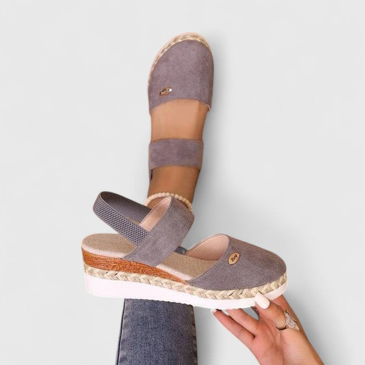 AMELIAH | QUILTED PLATFORM SANDALS