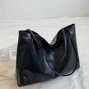 Patricia | Glossy Leather Bag