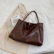 Patricia | Glossy Leather Bag