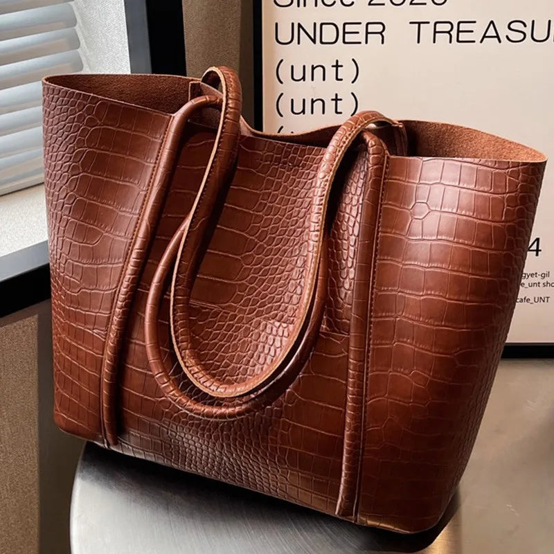 CHRISTINA | LEATHER SHOULDER BAG