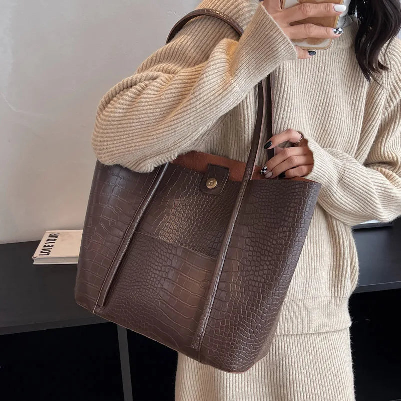 CHRISTINA | LEATHER SHOULDER BAG