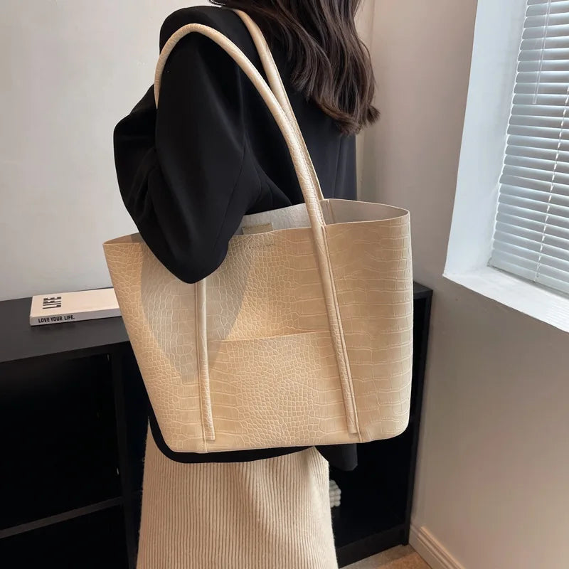 CHRISTINA | LEATHER SHOULDER BAG
