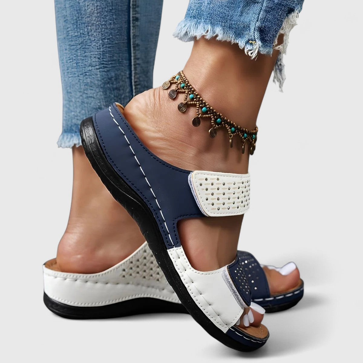 ARIELLA | WIDE-FIT ARCH-SUPPORT SANDALS