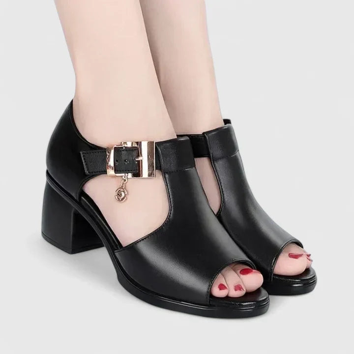 FARRAH | RELAXED-FIT WIDE-FIT SANDALS