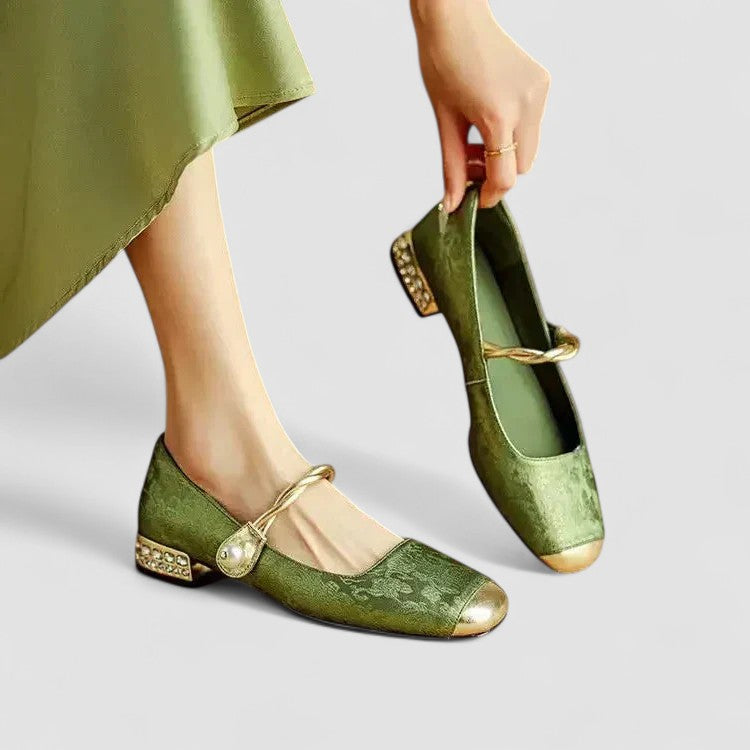 PAX | HEELS