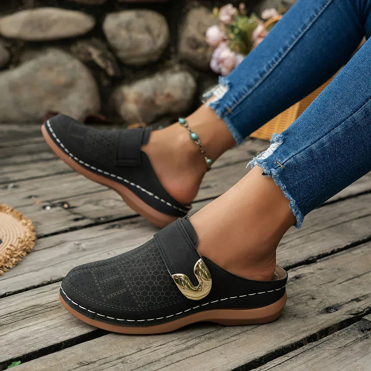 Women's shoes