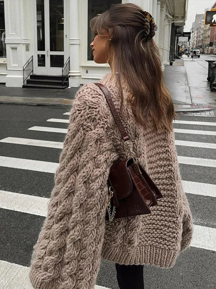 Solange | Chunky Cable-Knit Jumper