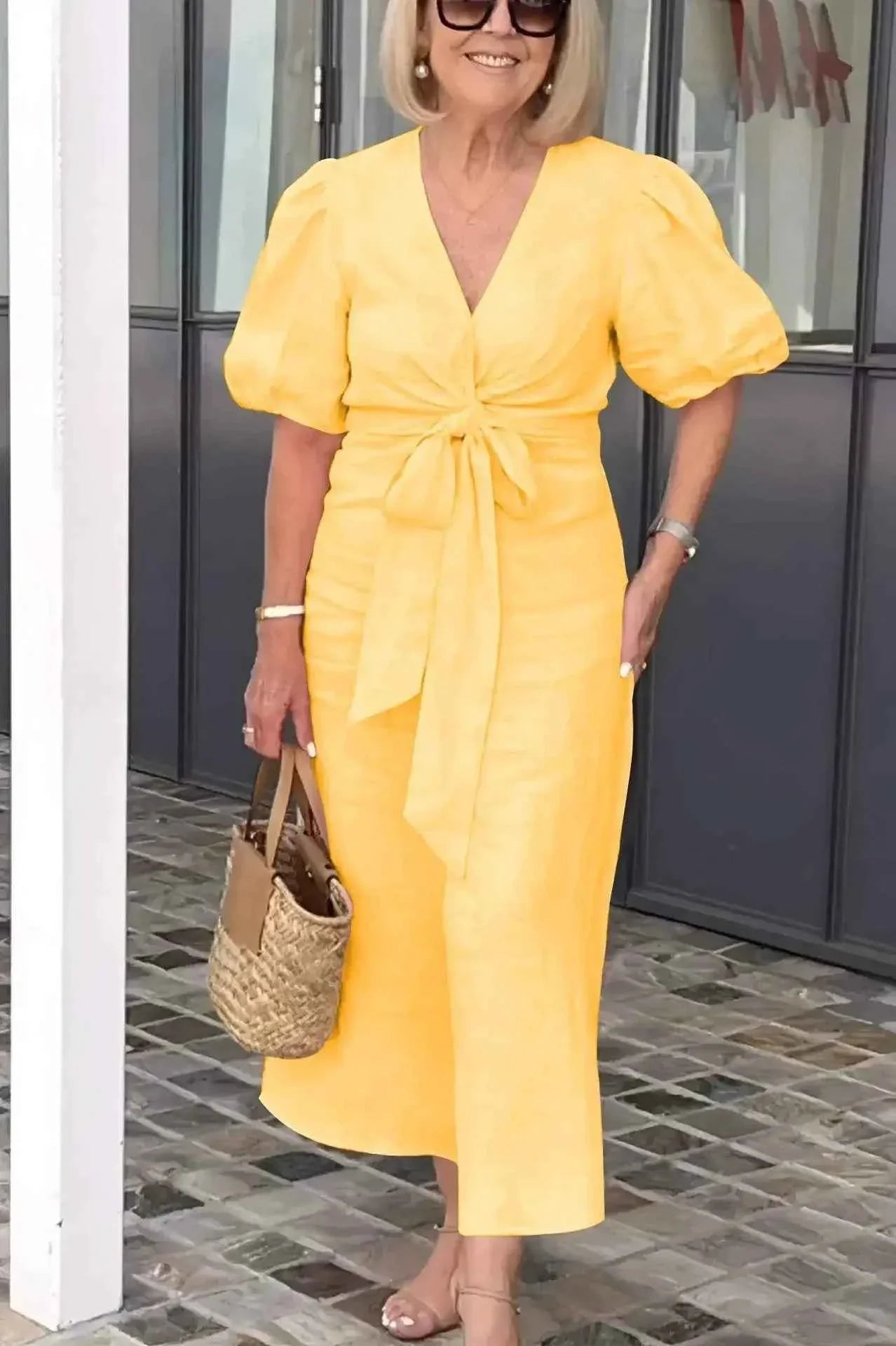 Lynora | Shouting Elegant Midi Dress White V-Neck