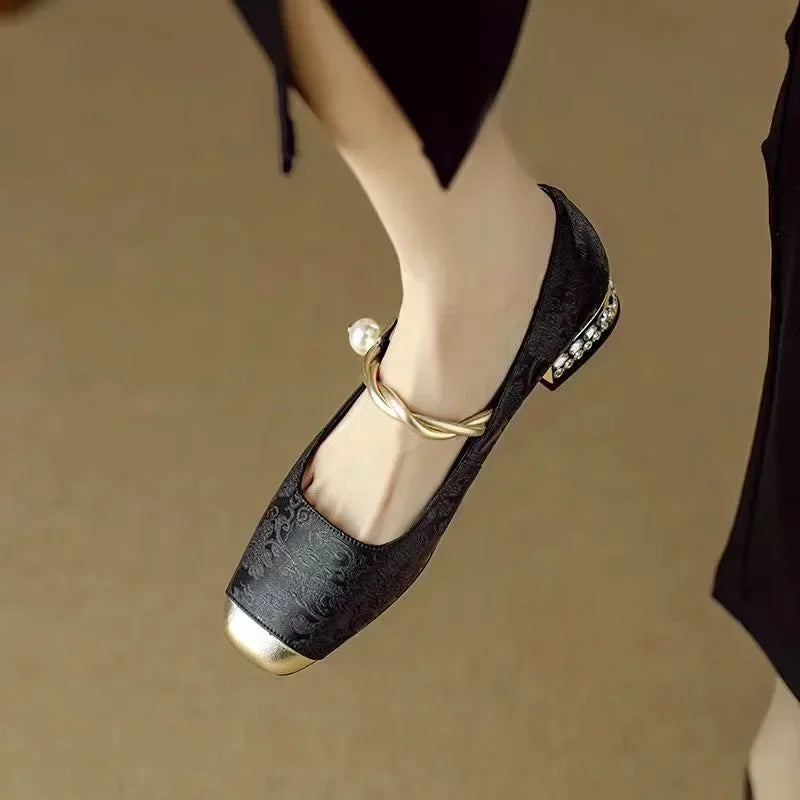 DAISY | VINTAGE MARY JANE SHOES