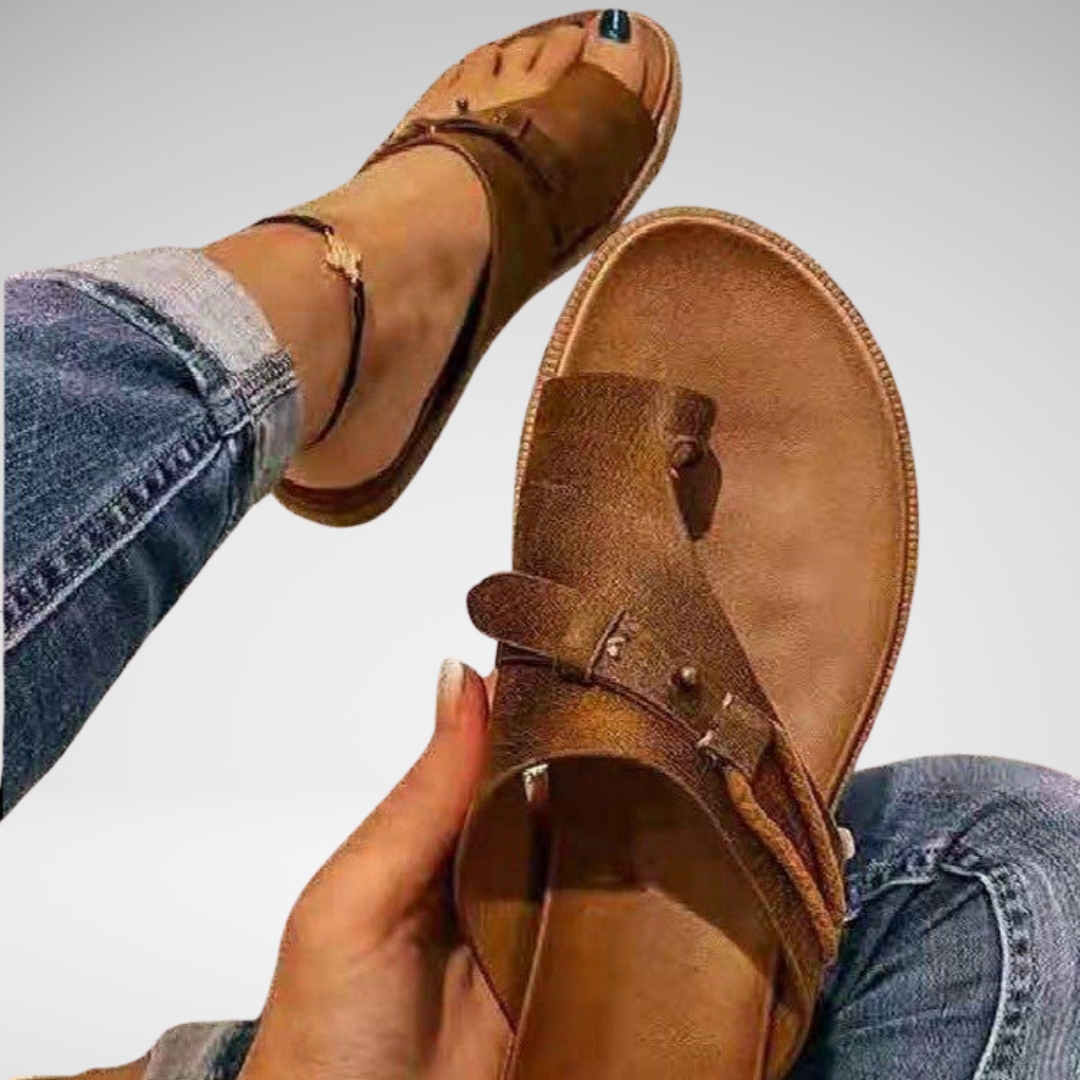 Women's sandals in Brown