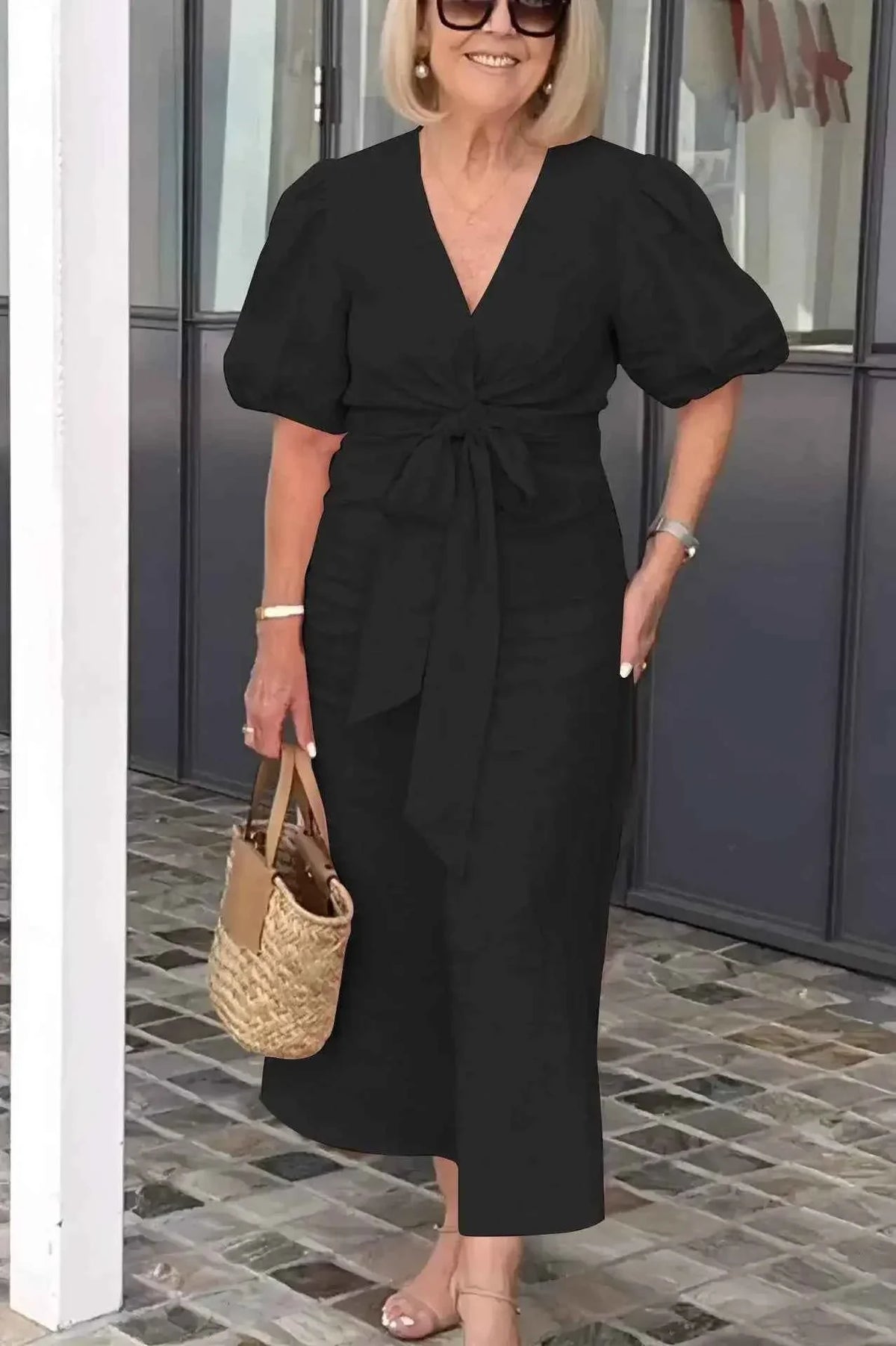 Lynora | Shouting Elegant Midi Dress White V-Neck