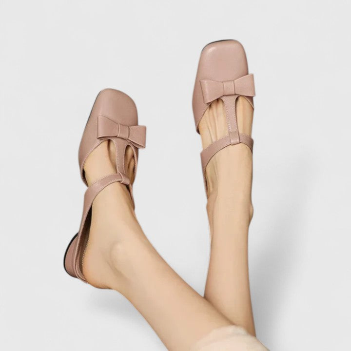 JUNIA | WIDE-FIT SANDALS