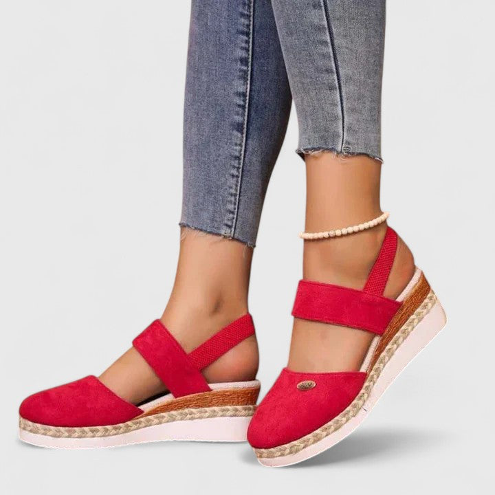 AMELIAH | QUILTED PLATFORM SANDALS
