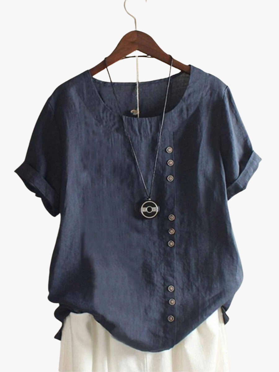 Women's shirt with a button front, a round neckline and short sleeves