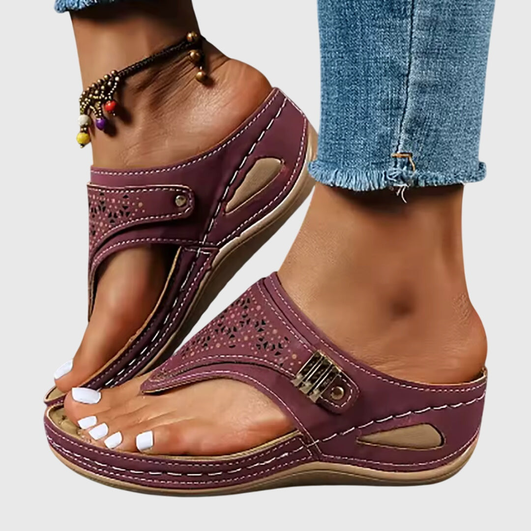 Anika | Slippers