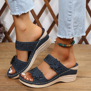 Laquesha | Cut-Out Strap Sandals