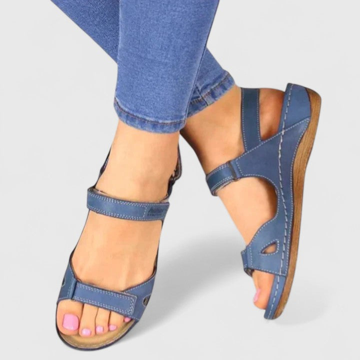 AVRIE | QUILTED FLAT SANDALS