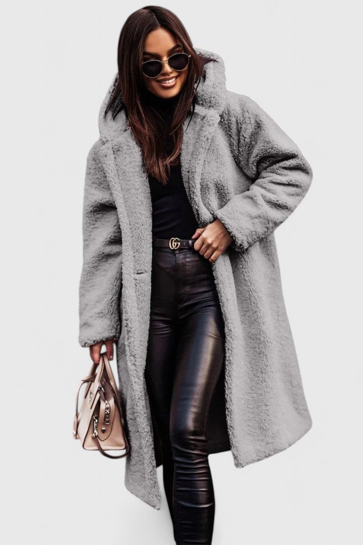 Brionyssa | Elegant Coat