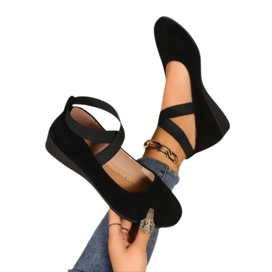 Women's Mary Jane shoes with crossing straps, a rounded toe and a closed toe