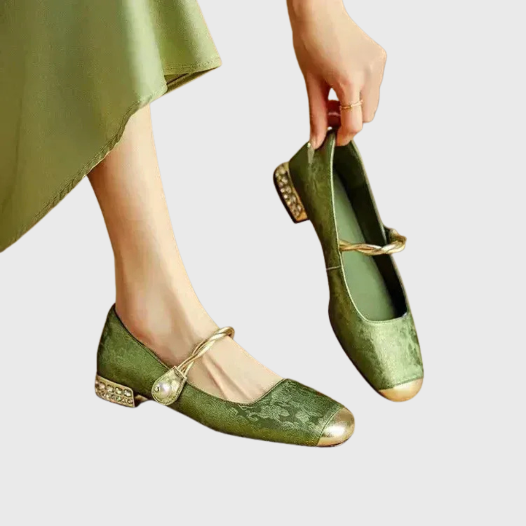 DAISY | VINTAGE MARY JANE SHOES