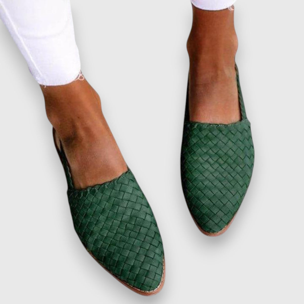 Women's flats with a woven-look texture, a slingback strap and a pointed toe